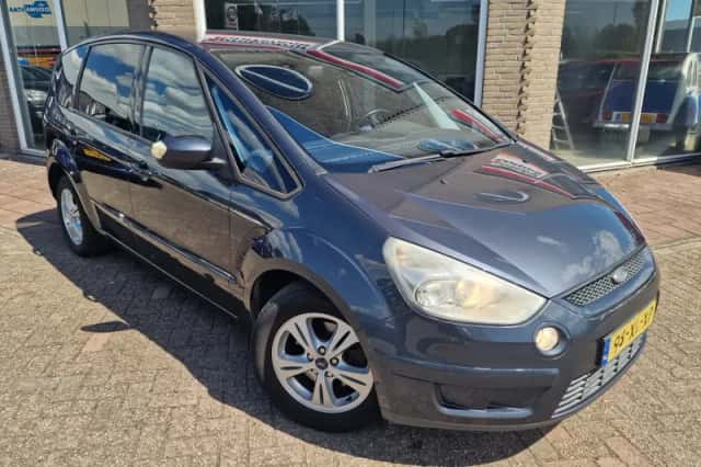 Ford S-Max (2007) thumbnail 4
