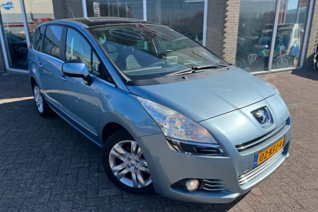 Peugeot 5008 (2009) thumbnail 3