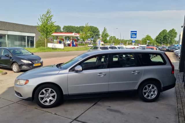 Volvo V70 (2009) thumbnail 4
