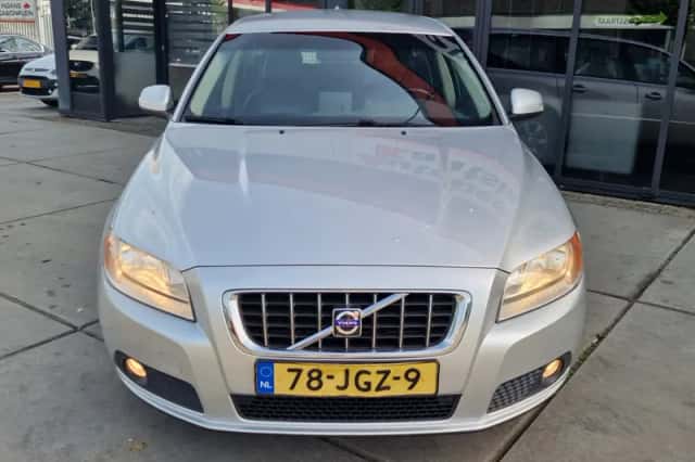 Volvo V70 (2009) thumbnail 5