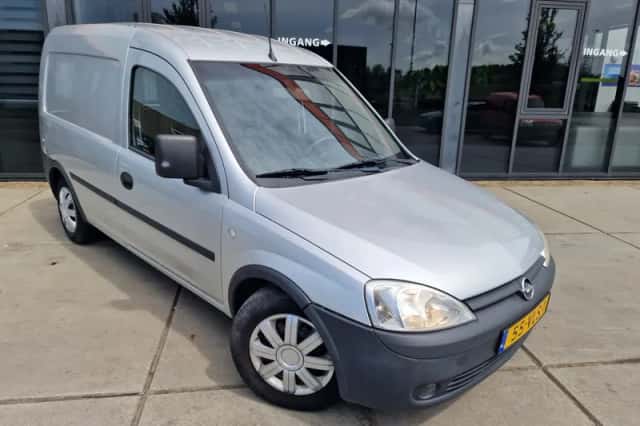 Opel Combo (2008) thumbnail 3