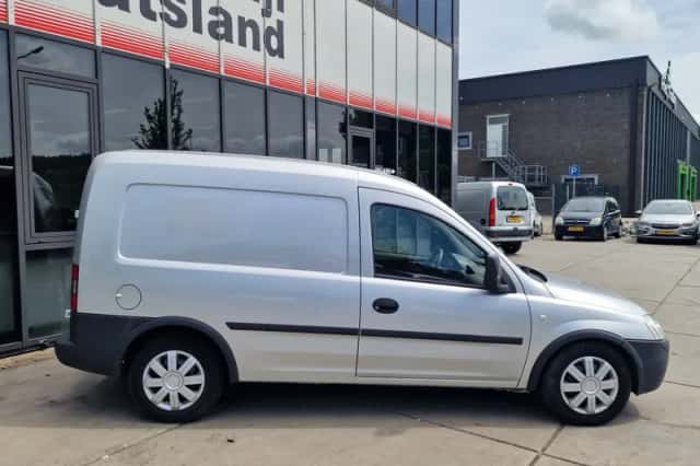 Opel Combo (2008) thumbnail 6