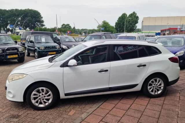Renault Mégane (2009) thumbnail 4