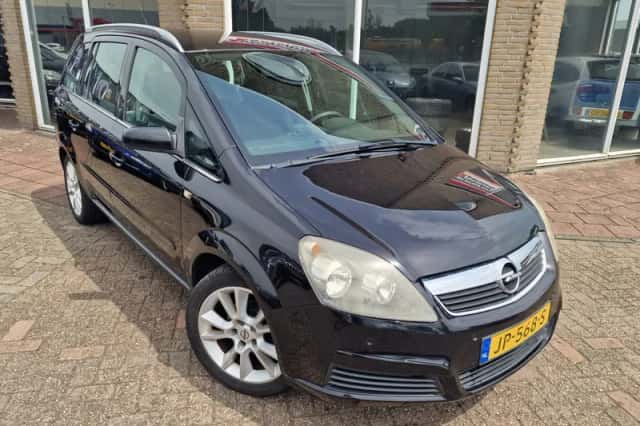 Opel Zafira (2006) thumbnail 3