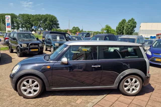 MINI Clubman (2008) thumbnail 4