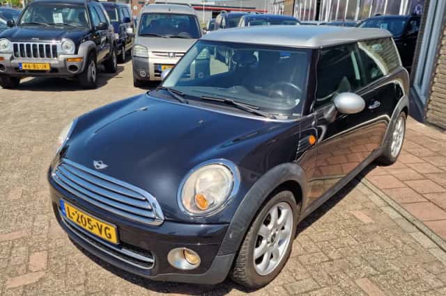 MINI Clubman (2008) thumbnail 5