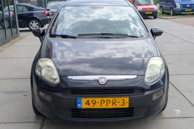 Fiat Punto (2011) thumbnail 5