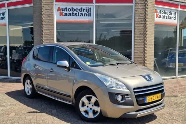 Peugeot 3008 (2013) thumbnail 1