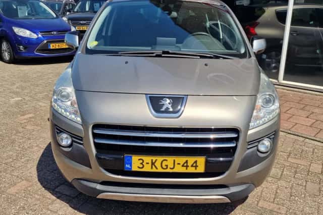 Peugeot 3008 (2013) thumbnail 5
