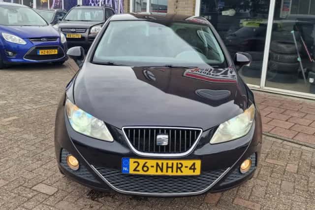 SEAT Ibiza (2010) thumbnail 4