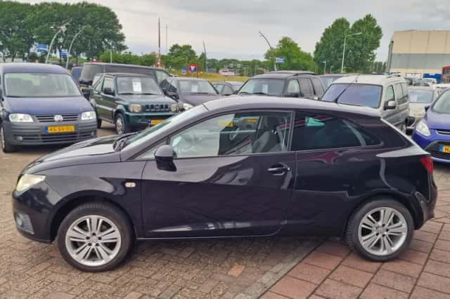 SEAT Ibiza (2010) thumbnail 6