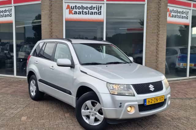 Suzuki Grand Vitara (2008) thumbnail 2