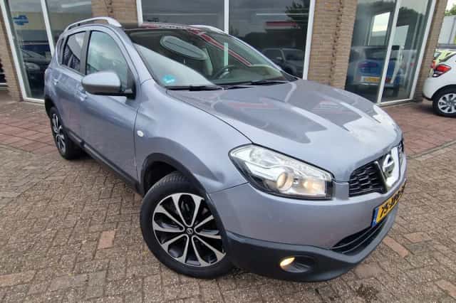 Nissan Qashqai (2012) thumbnail 3