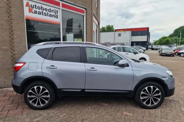 Nissan Qashqai (2012) thumbnail 6