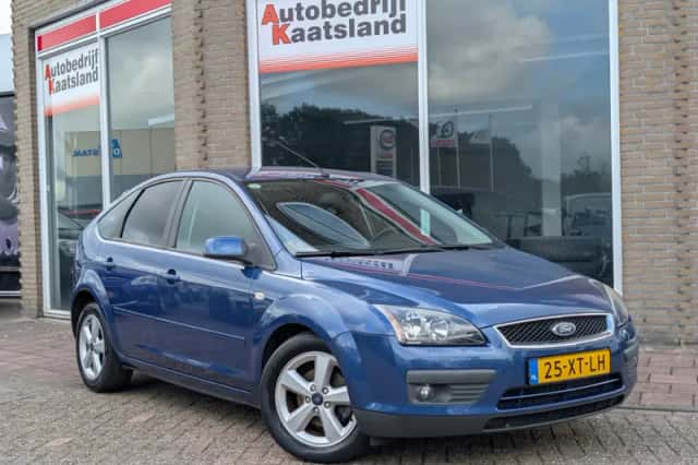 Ford Focus (2007) thumbnail 2