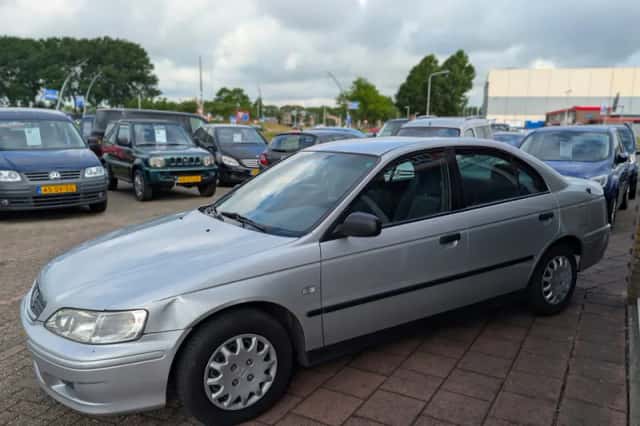 Honda Accord (2001) thumbnail 3
