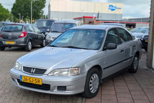 Honda Accord (2001) thumbnail 4