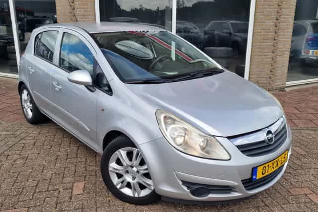 Opel Corsa (2007) thumbnail 3