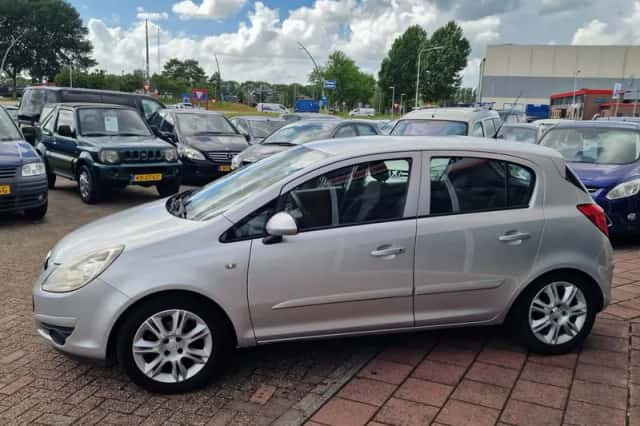 Opel Corsa (2007) thumbnail 4