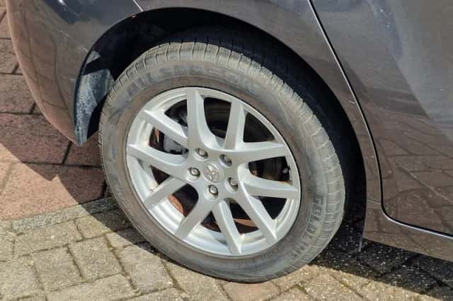 Toyota Verso (2011) thumbnail 6