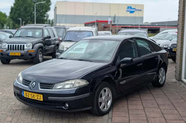 Renault Laguna (2006) thumbnail 4