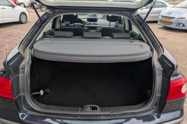 Renault Laguna (2006) thumbnail 6