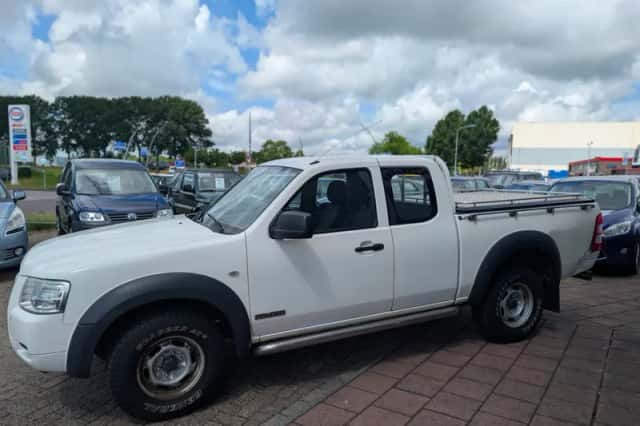 Ford Ranger (2009) thumbnail 3