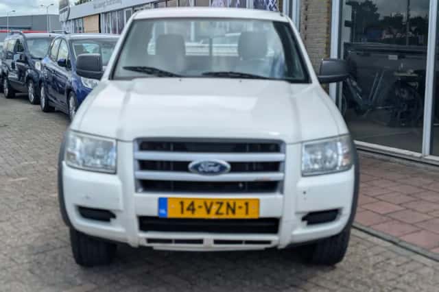 Ford Ranger (2009) thumbnail 4