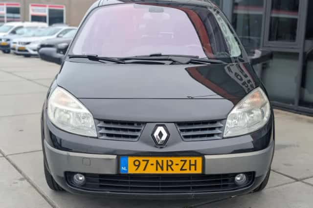 Renault Scénic (2004) thumbnail 4