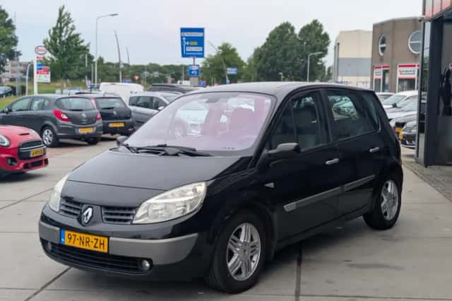 Renault Scénic (2004) thumbnail 5