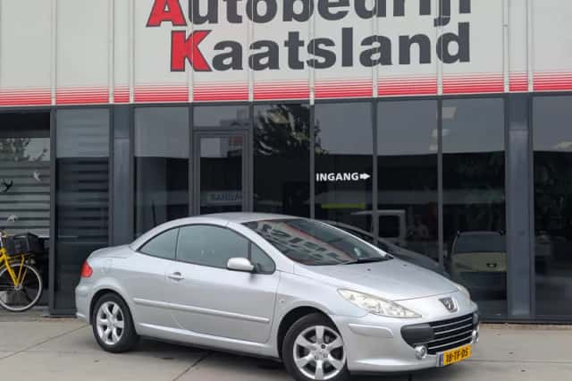 Peugeot 307 CC (2006) thumbnail 2