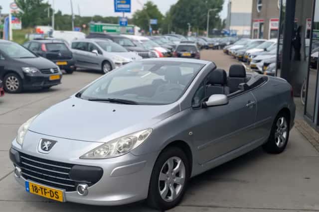 Peugeot 307 CC (2006) thumbnail 4