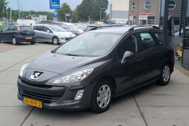 Peugeot 308 (2010) thumbnail 4