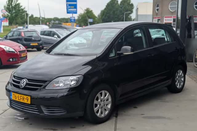 Volkswagen Golf (2005) thumbnail 4