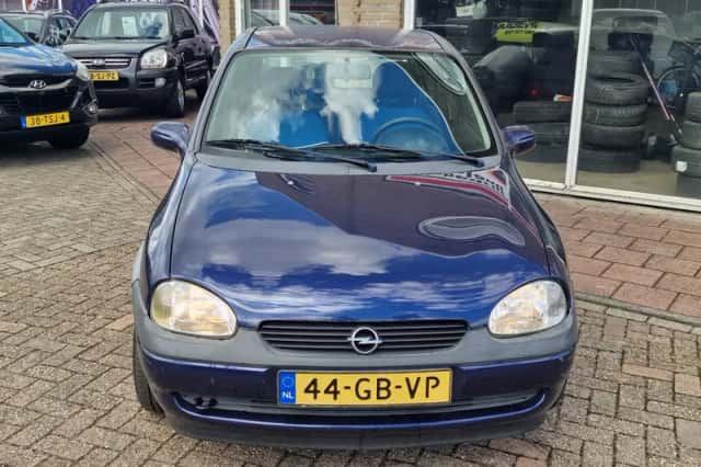 Opel Corsa (2000) thumbnail 5