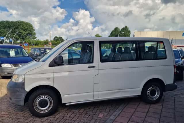Volkswagen Transporter (2008) thumbnail 4