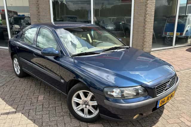 Volvo S60 (2002) thumbnail 3
