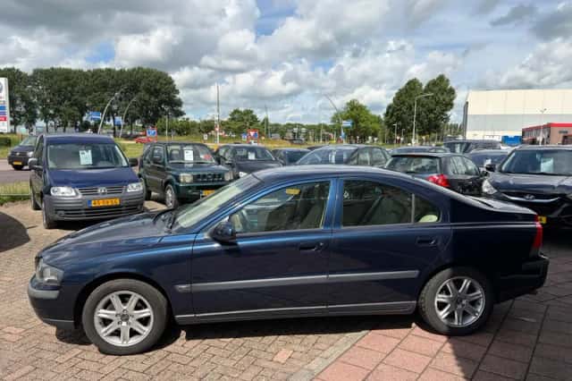 Volvo S60 (2002) thumbnail 4
