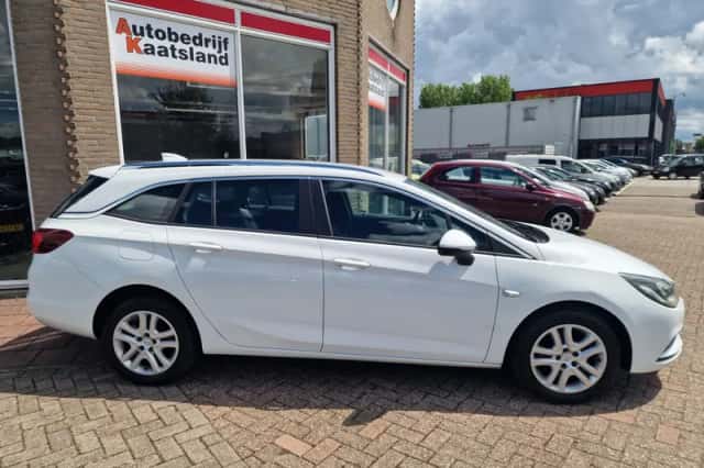 Opel Astra Sports Tourer (2017) thumbnail 6