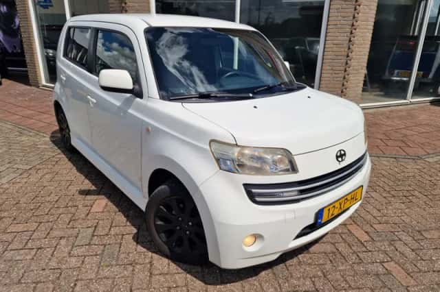Daihatsu Materia (2007) thumbnail 3