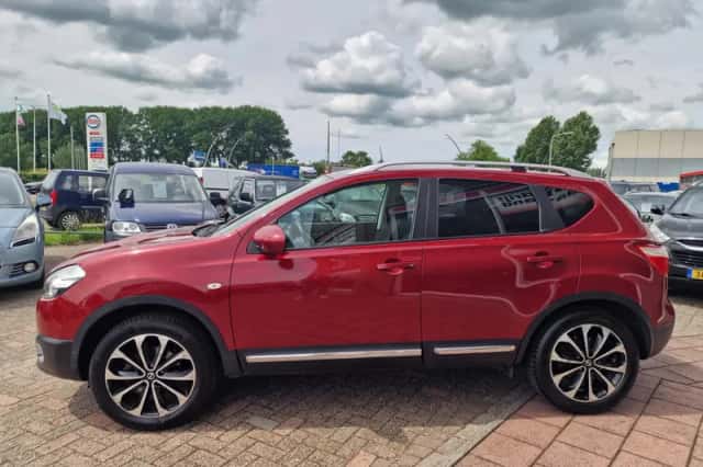 Nissan Qashqai (2013) thumbnail 4