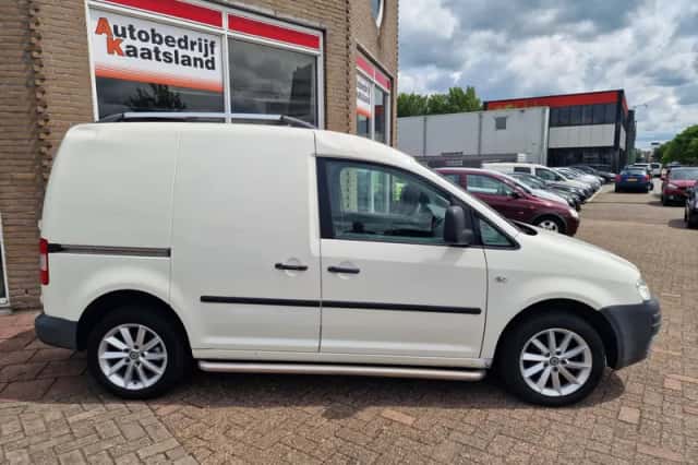 Volkswagen Caddy (2008) thumbnail 6