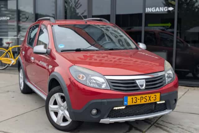 Dacia Sandero (2011) thumbnail 3