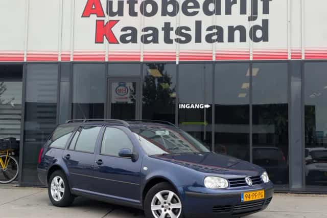 Volkswagen Golf (2004) thumbnail 2
