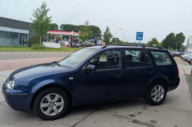Volkswagen Golf (2004) thumbnail 3
