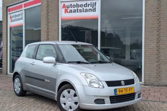 Suzuki Swift (2006) thumbnail 2