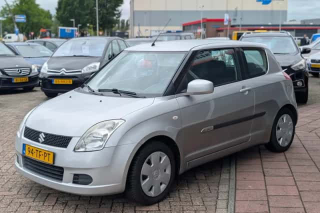Suzuki Swift (2006) thumbnail 3