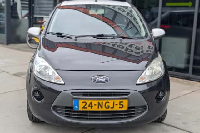 Ford Ka (2010) thumbnail 3
