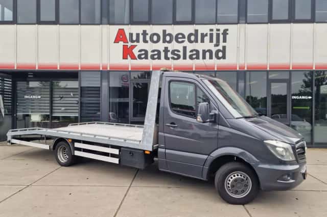 Mercedes-Benz Sprinter (2013) thumbnail 2