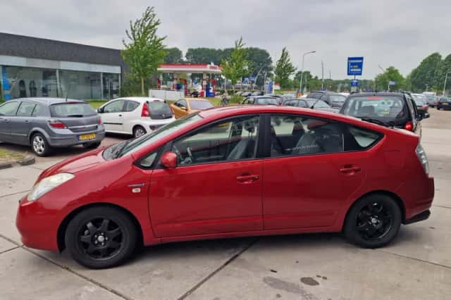 Toyota Prius (2006) thumbnail 4